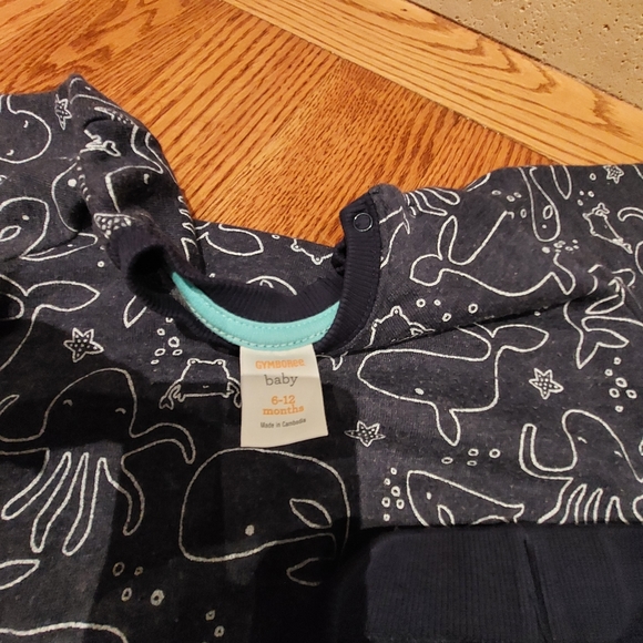 Carter's track suit 3mo - Picture 2 of 5